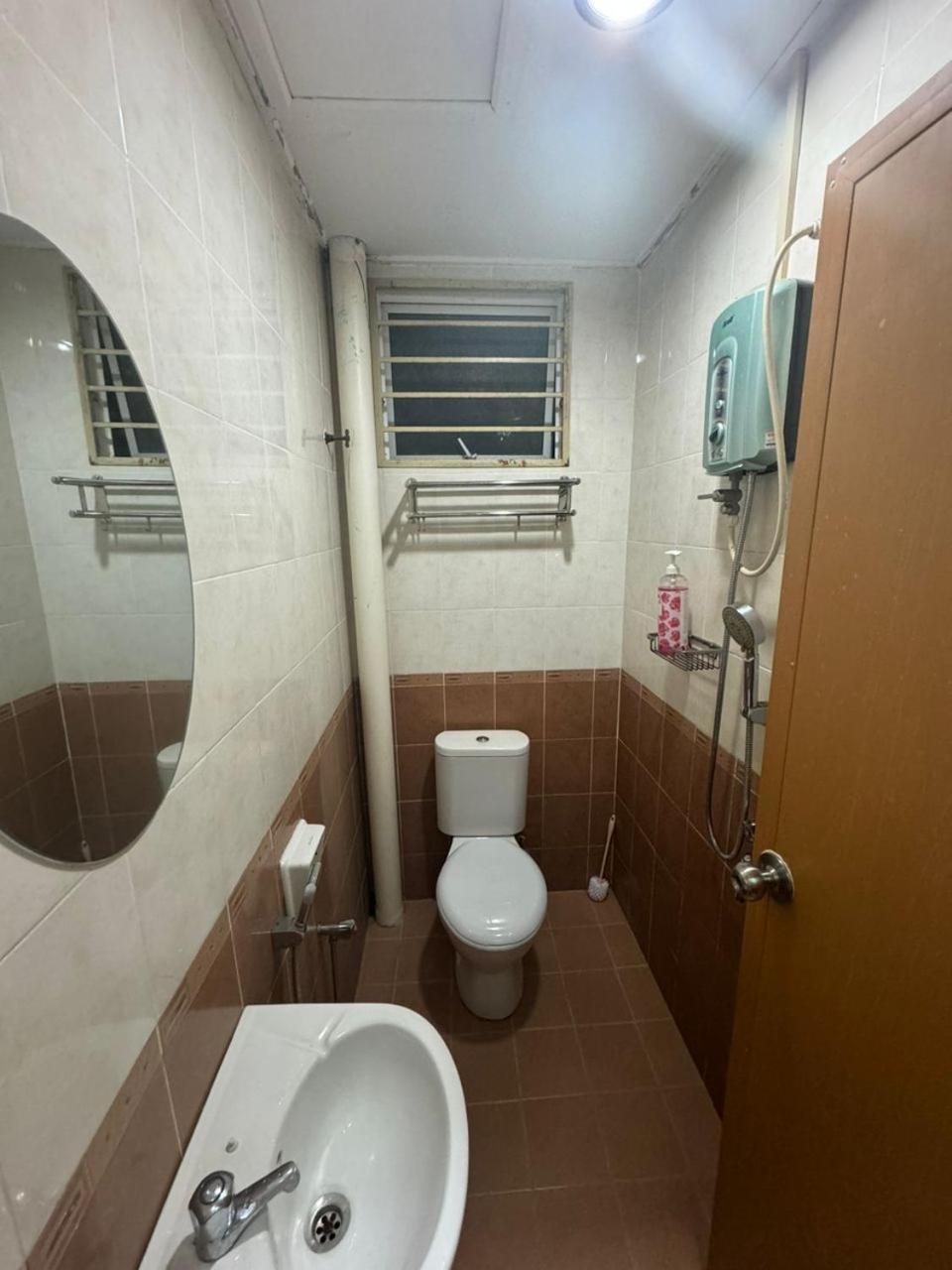 Momo Guest House Kuala Terengganu Exterior foto